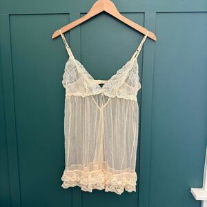 Vintage 2003 Victoria Secret lace Lingerie white/ Cream Sheer Front Slit